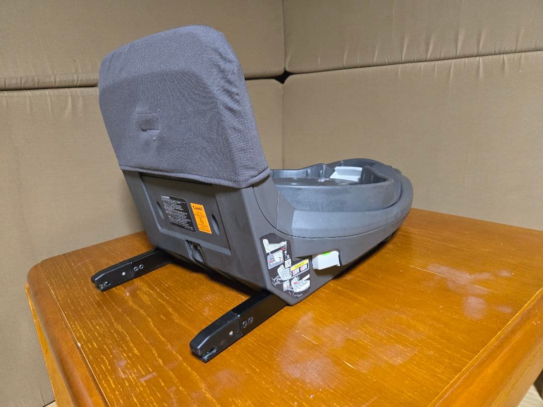 Combi THE S ISOFIX エッグショック ZC-690