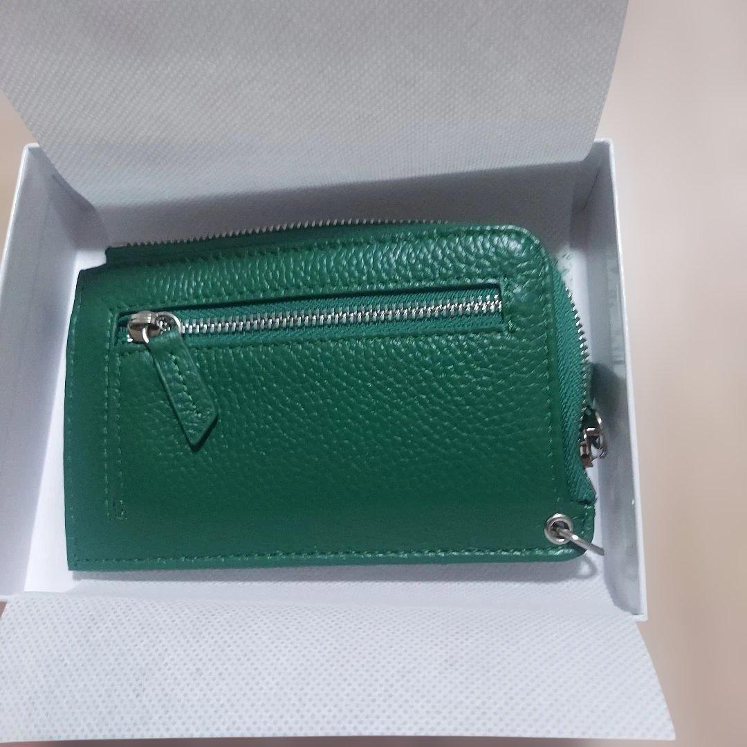 イアパピヨネほし企画★本革スタッズフラグメントケース　グリーン