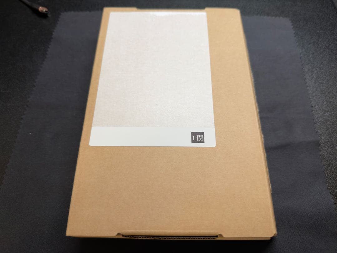 iPhone15 pro ナチュラルチタニウム 256GB SIMフリー