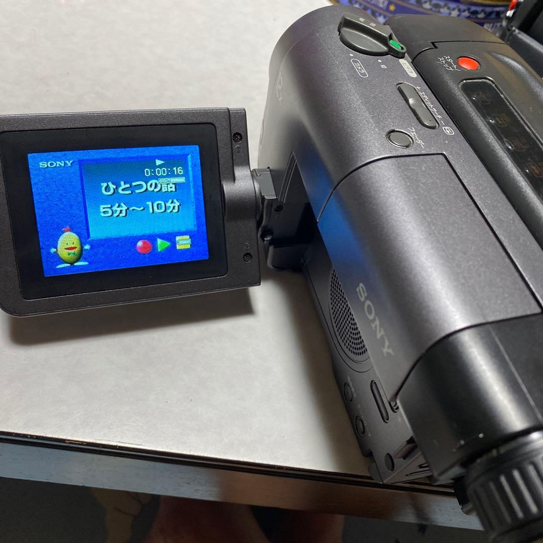 SONY videoHi8 Handycam CCD-TRV60 ②