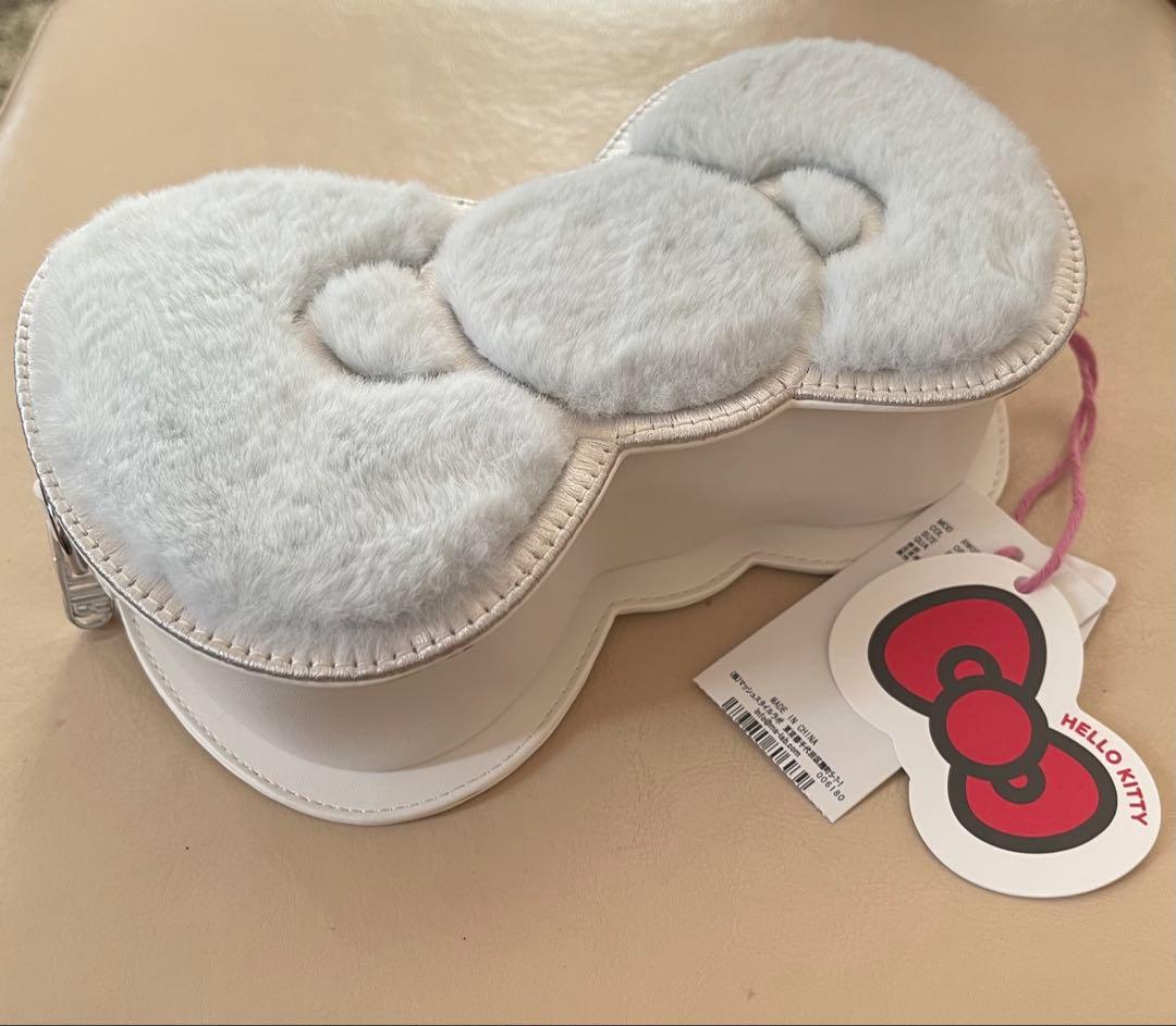 ハローキティ リボン型ポーチ ライトブルー