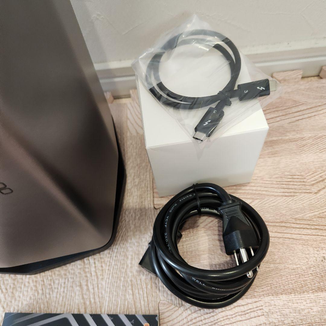 Blackmagic Design eGPU RX580　美品