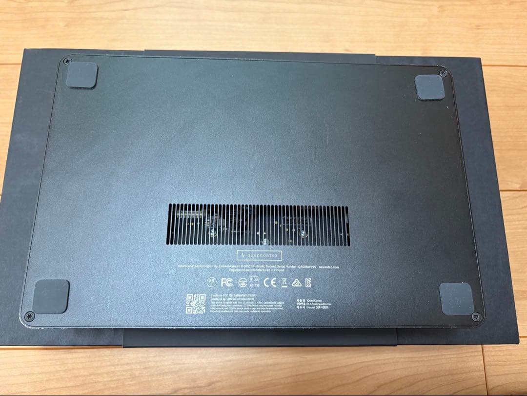 QuadCortex 黒金 LIMITED EDITION Black&Gold