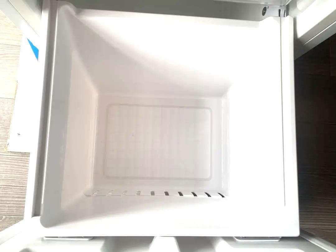 【送料込み】Hisense 冷蔵庫 冷凍庫　ホワイト