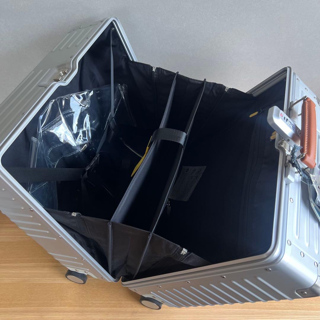 【新品未使用】イノベーター innovator アルミスーツケース42L