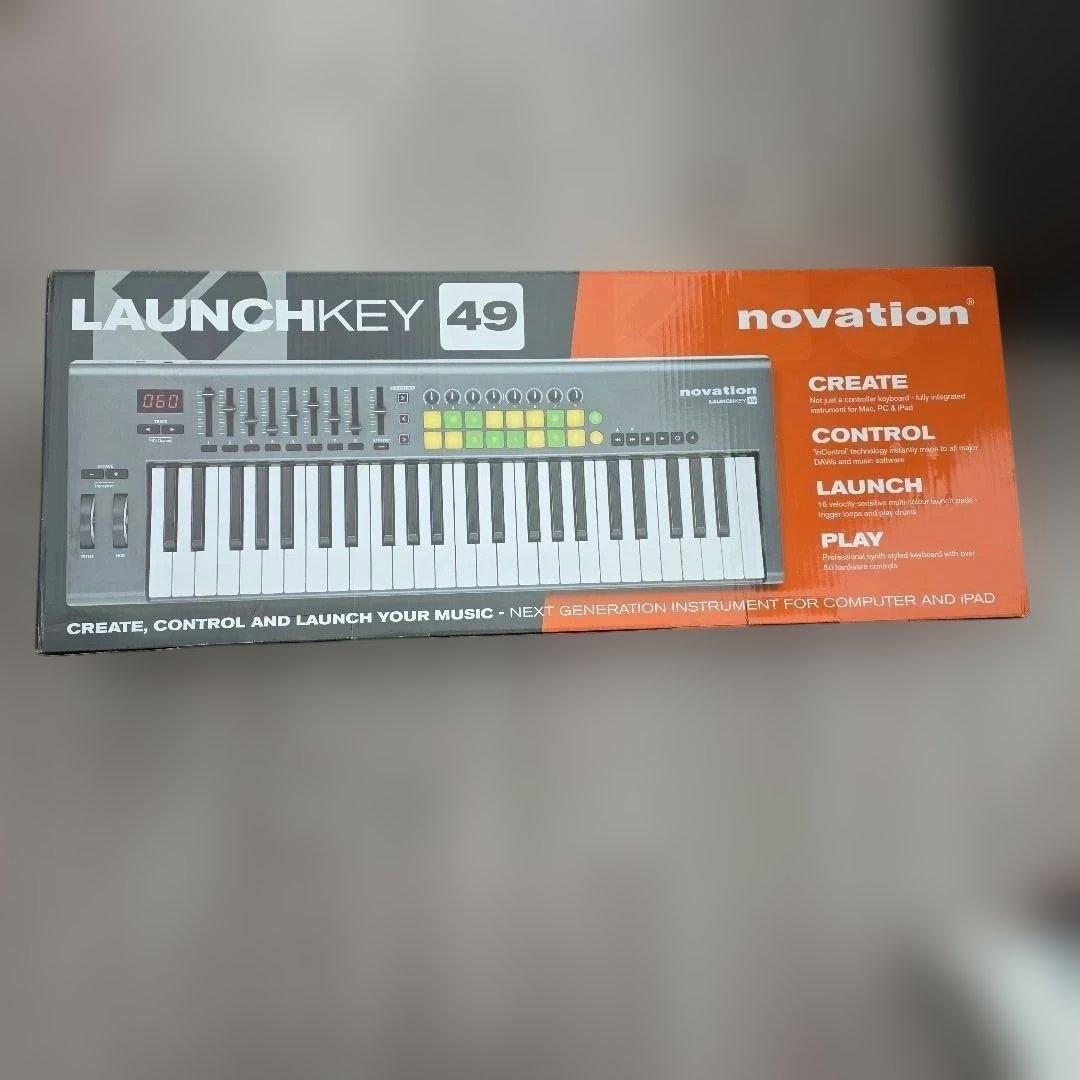 novation Launchkey 49 MIDIキーボード
