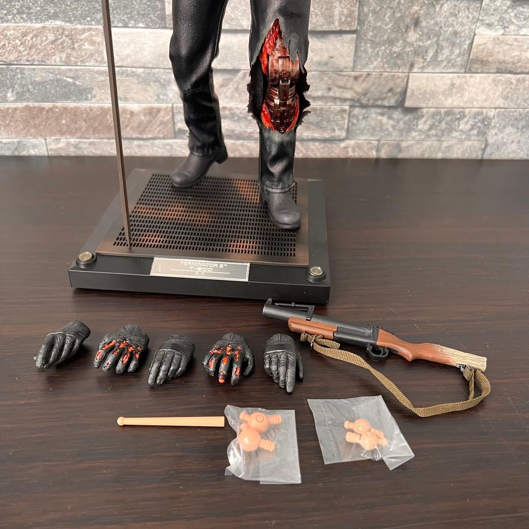 ホットトイズ ターミネーター T-800 バトルダメージ ムービーマスターピース