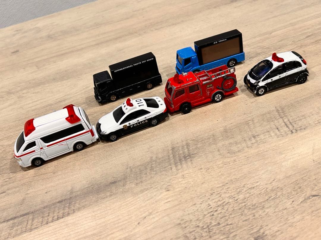 トミカ　テコロジー　4D まとめ売り　パトカー　消防車　救急車　ADトラック