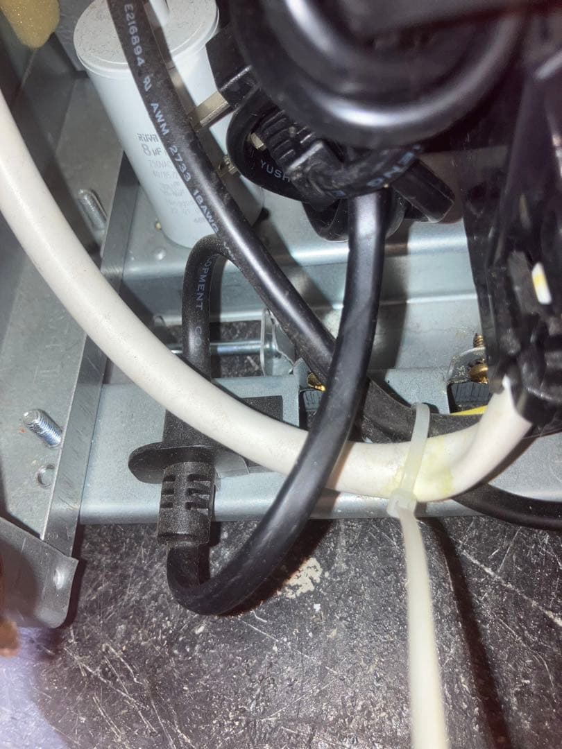 引取限定　アイリスオーヤマ 冷蔵庫 IRSN-23A-S 231L