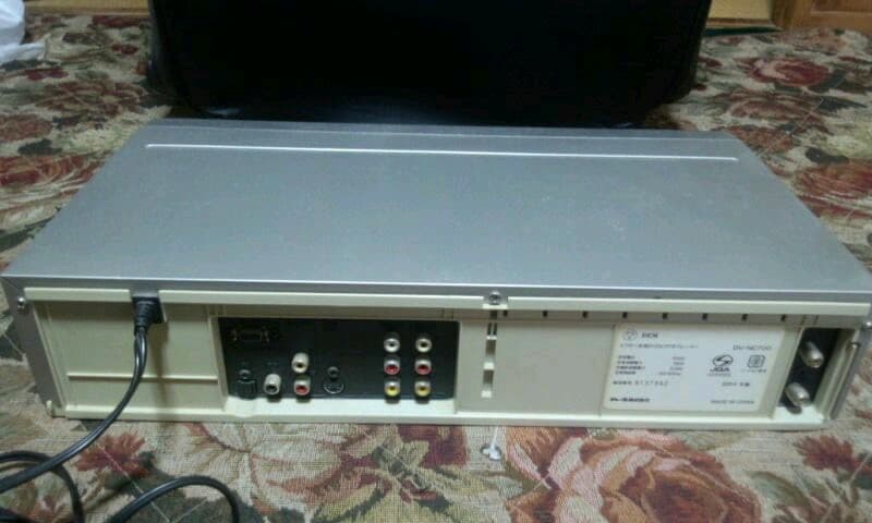 最終値下げ！SHARP　VHS ビデオデッキ 一体型DVDプレーヤー　オマケ付き