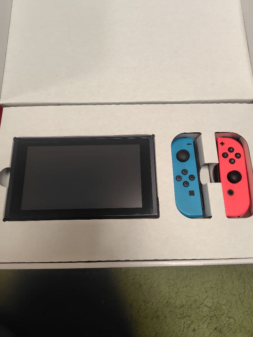こ*い様 Nintendo Switch 本体 青/赤 Joy-Con
