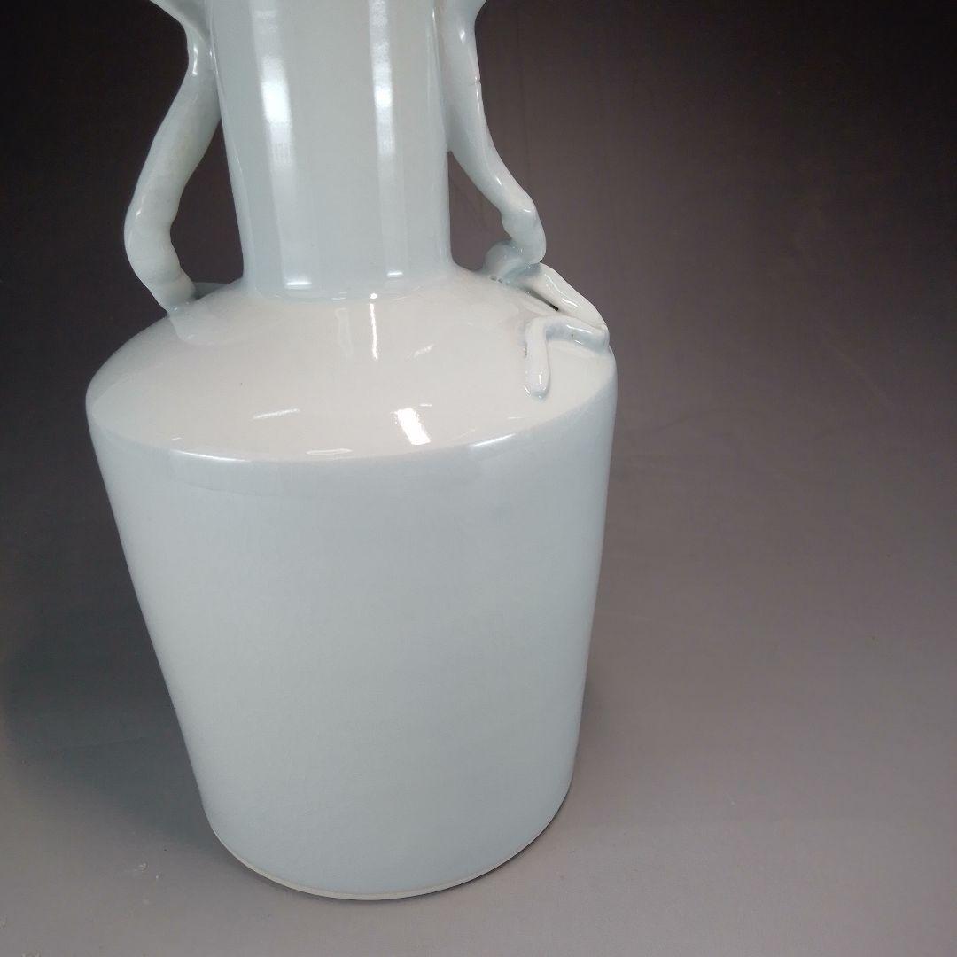 白磁　蛇耳付　花入