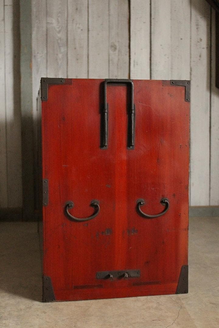 綺麗な打ち出し金具庄内箪笥　3段　タンス　収納　古家具　古民家　時代家具