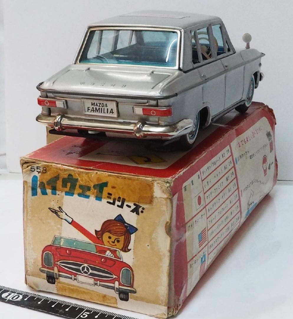 旧バンダイ【モーターハイウェイ マツダ ファミリア電動走行】ブリキ製ミニカー箱付