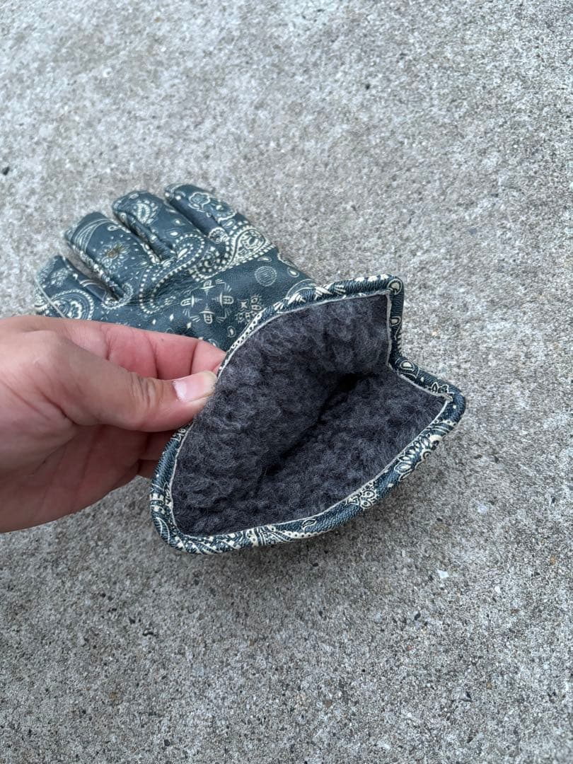 lampgloves ペイズリー柄