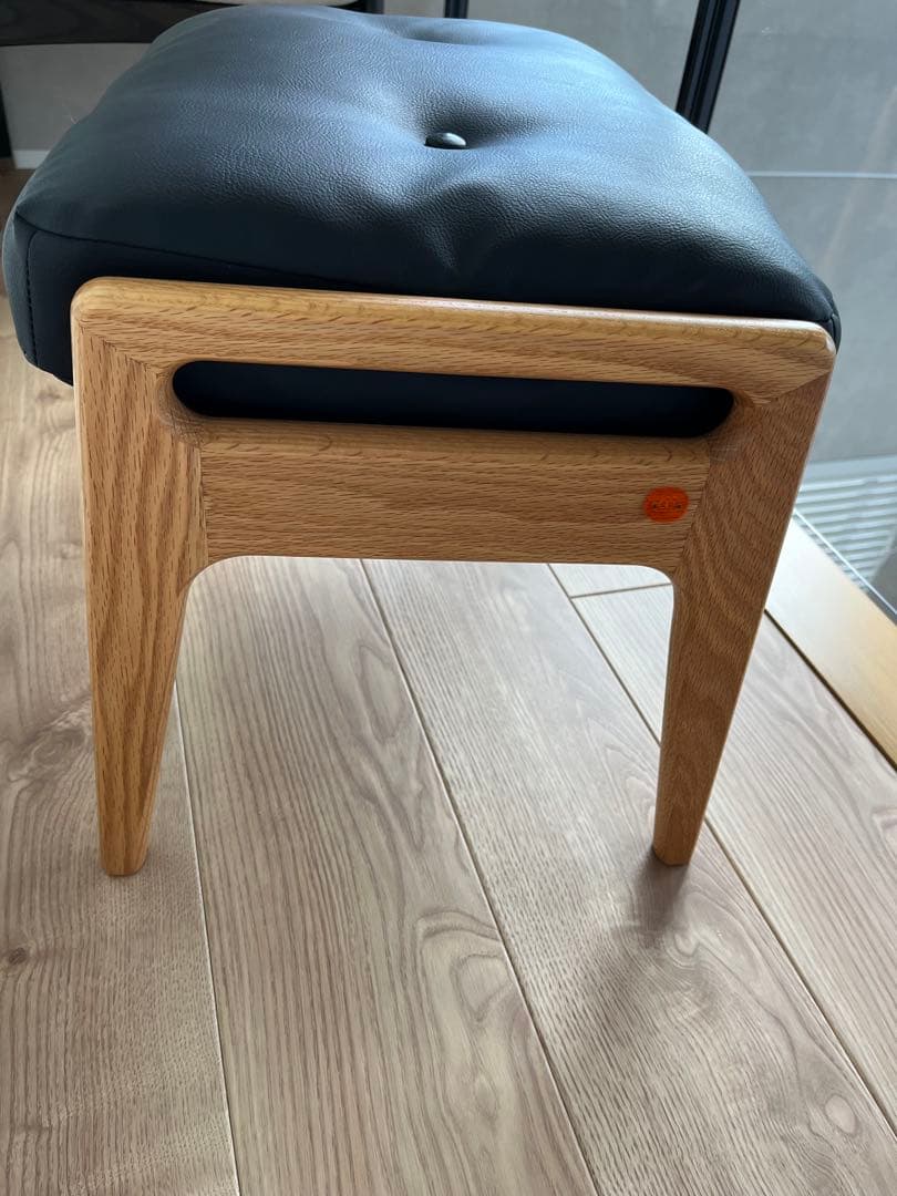 美品MARUNI60 マルニロクマル オットマン レザーブラック　オークフレーム