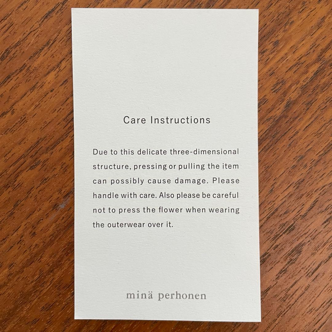 美品　箱付き　ミナペルホネンminä perhonen fete コサージュ
