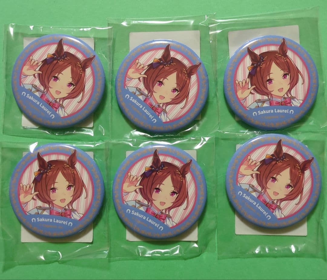 ウマ娘 4th サクラローレル (スノーウィ・インテグレティVer.) 缶バッジ