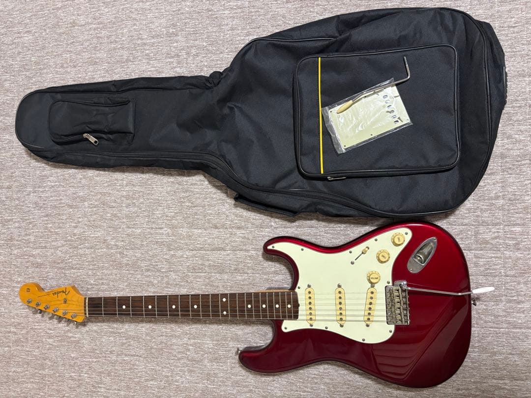 Fender Japan ストラトキャスター(ソフトケース付き)
