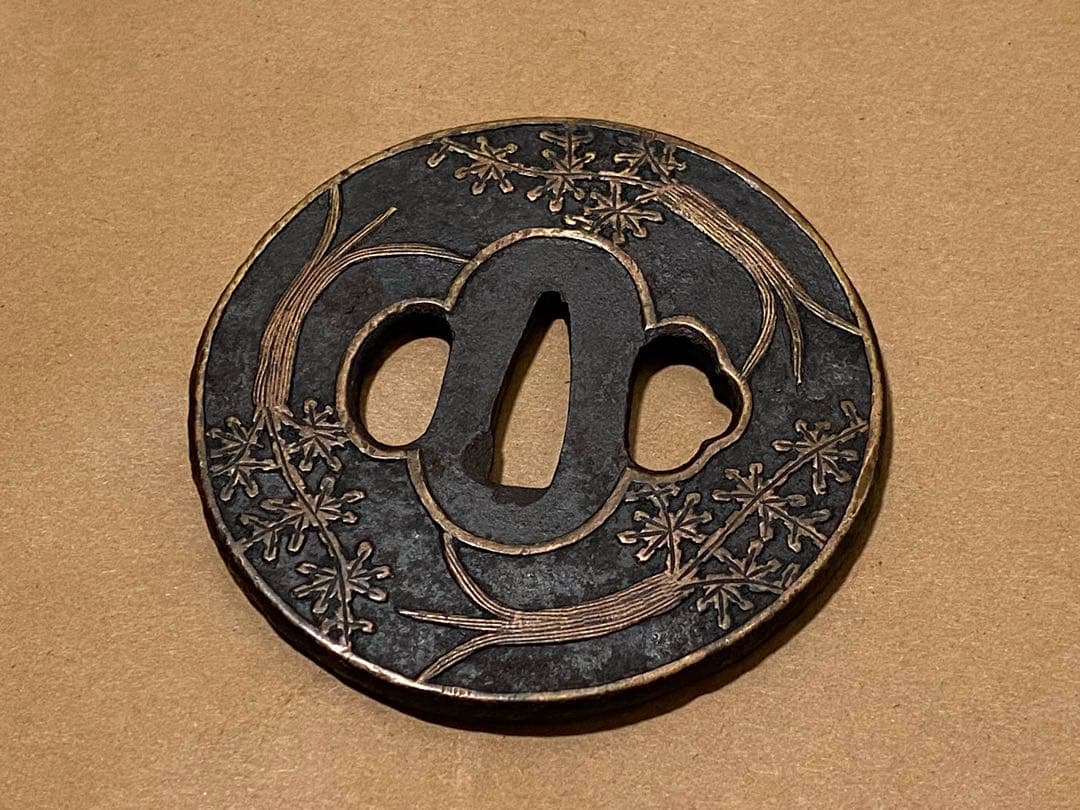 刀装具　鉄鍔　鐔　⑨ 武具　刀　大鍔