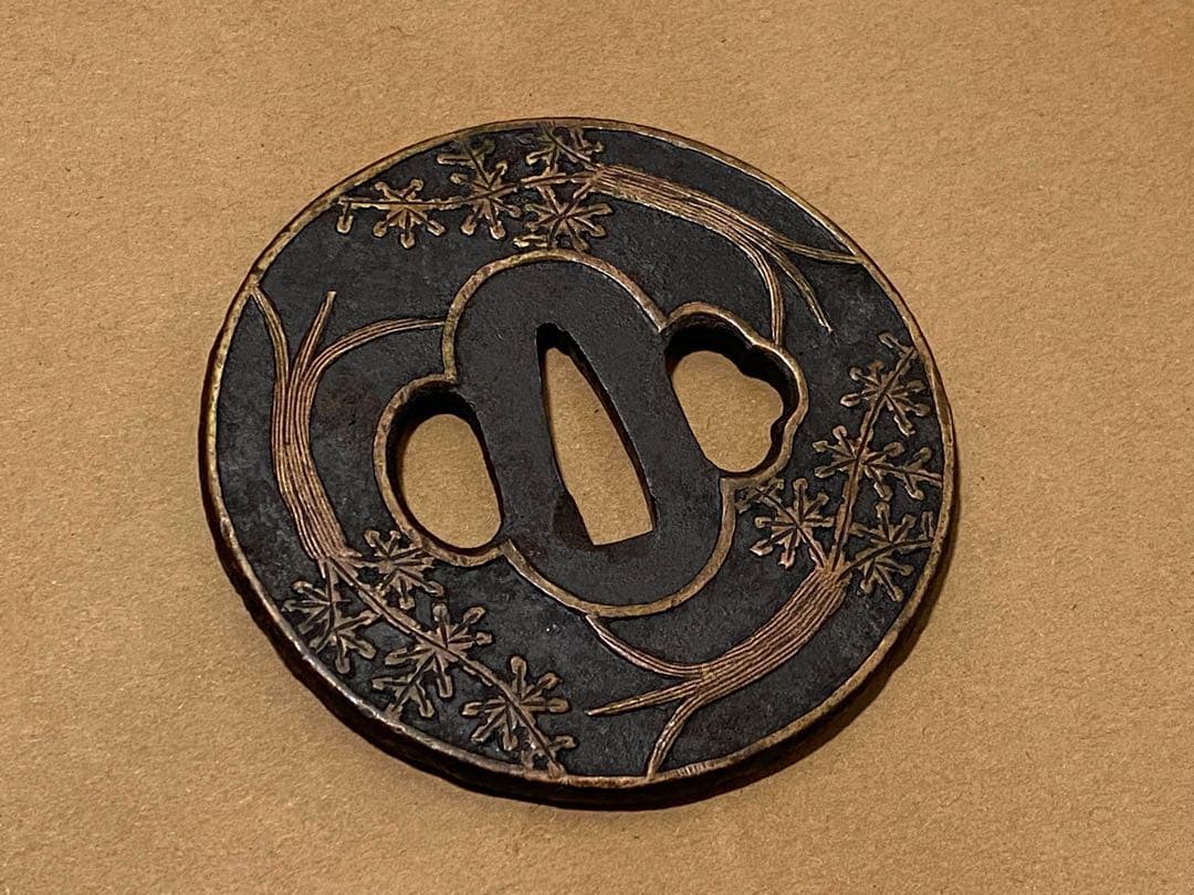 刀装具　鉄鍔　鐔　⑨ 武具　刀　大鍔