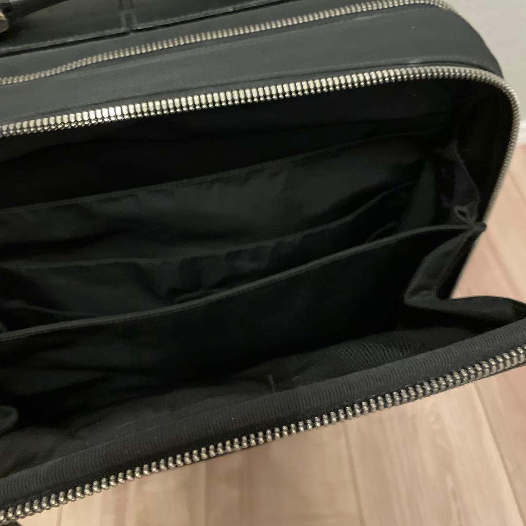 PRADA ブラック キャリーケース　保存袋付き。