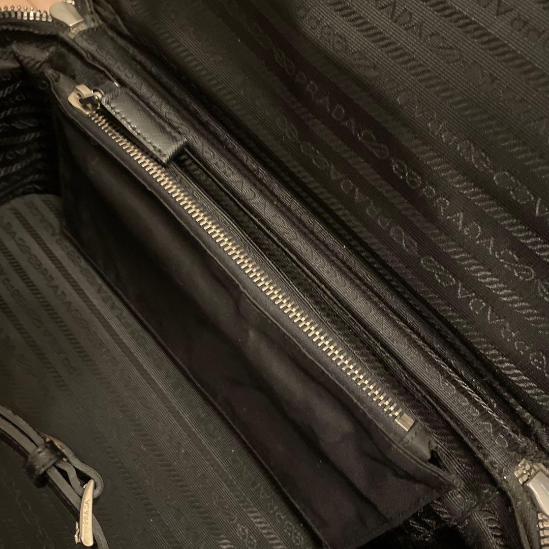 PRADA ブラック キャリーケース　保存袋付き。