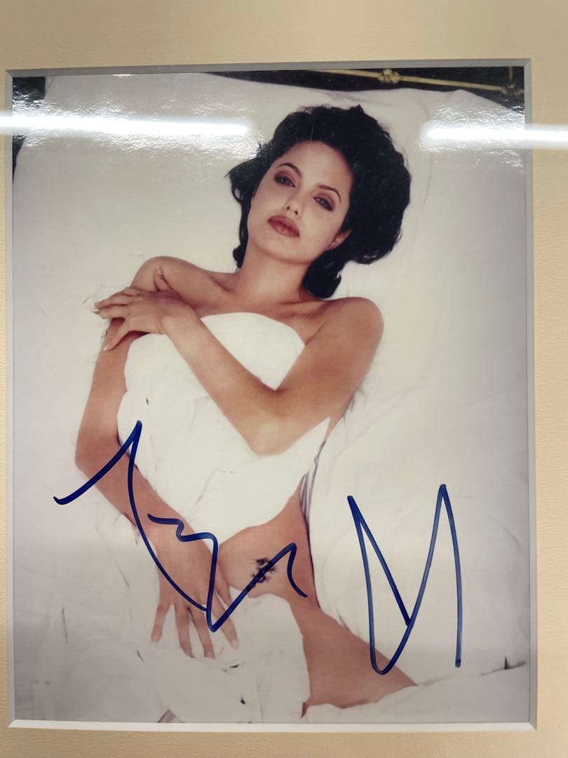 アンジェリーナジョリー　証明書付　サイン　オートグラフ