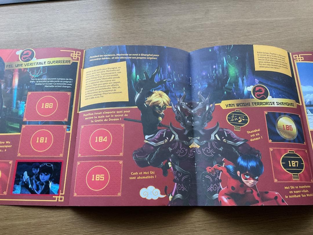 ミラキュラス レディバグ＆シャノワール・シール・人形・フランス