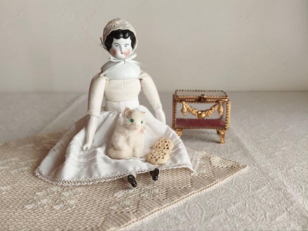 【✳︎toto✳︎さま】vintage ✵ 彫りのお花クリップ * イヤリング