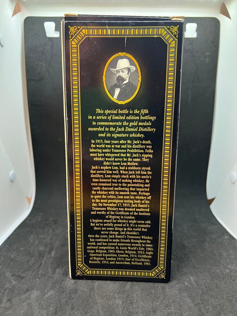 【ボトルのみ】JACK DANIEL蒸留所限定の1915金メダル記念ボトル