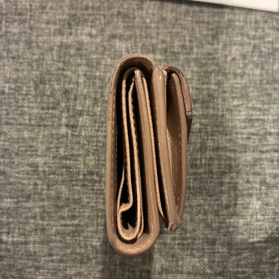 最終値下げ【正規品】PRADA サフィアーノレザー 三つ折り財布 ベージュ