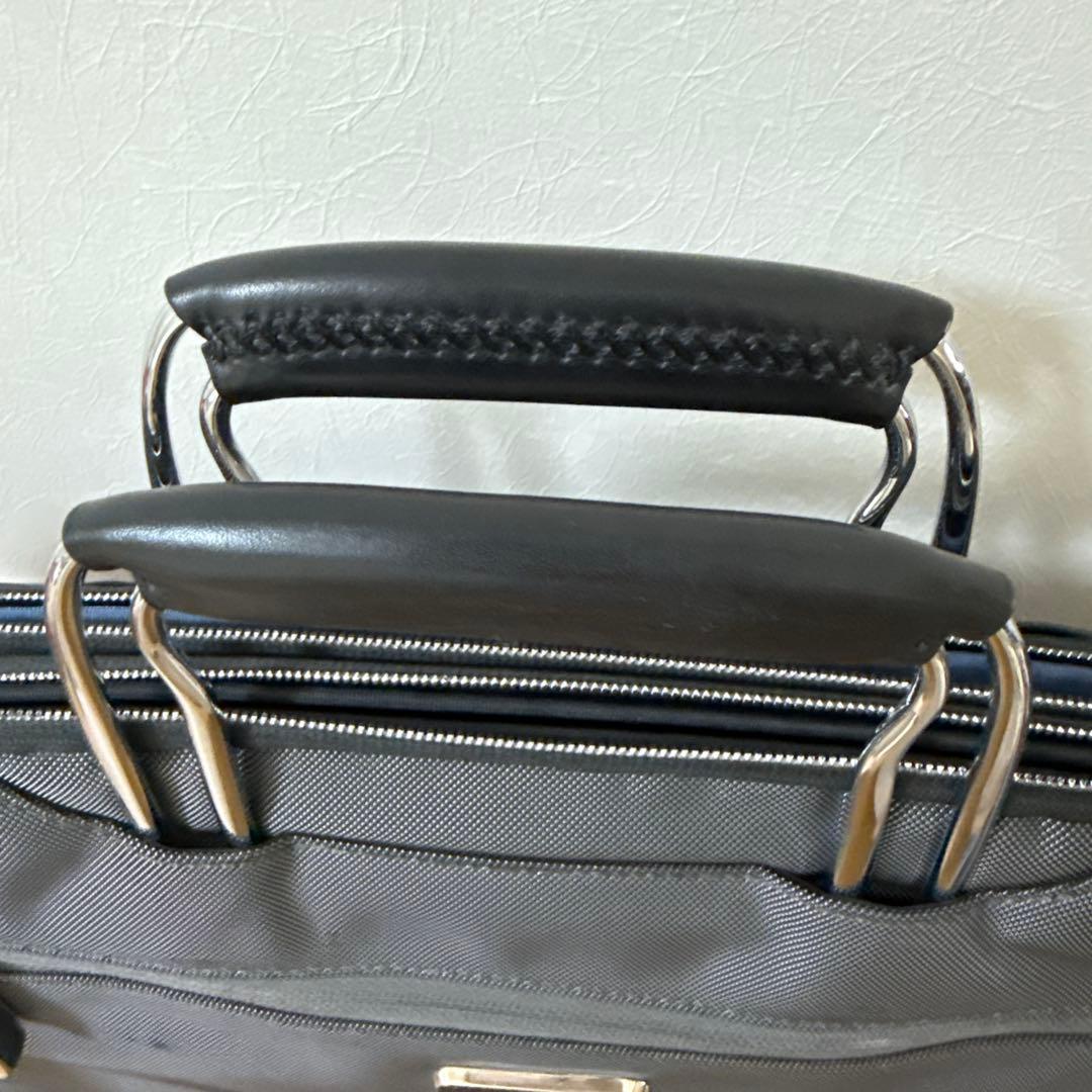 TUMI（トゥミ） ARRIVÉ（アライヴ） ハミルトン・スリム・ブリーフケース