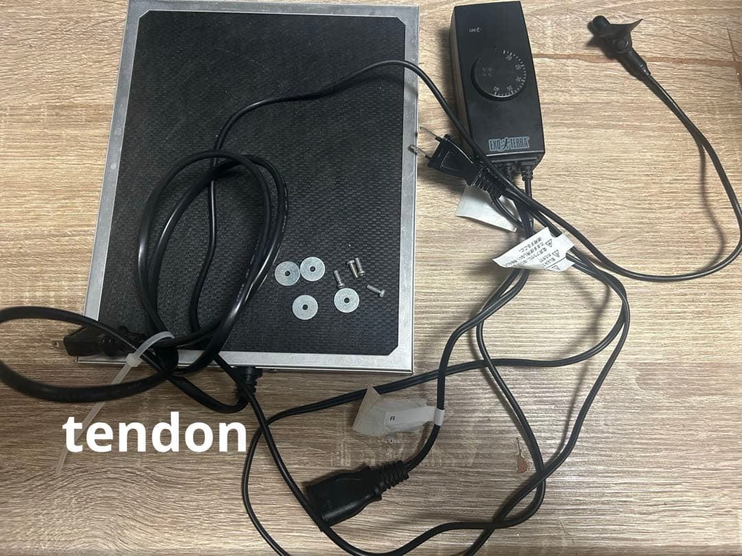 爬虫類　飼育セット　保温器具セット　暖突M ピタリ適温プラス3号　サーモスタット