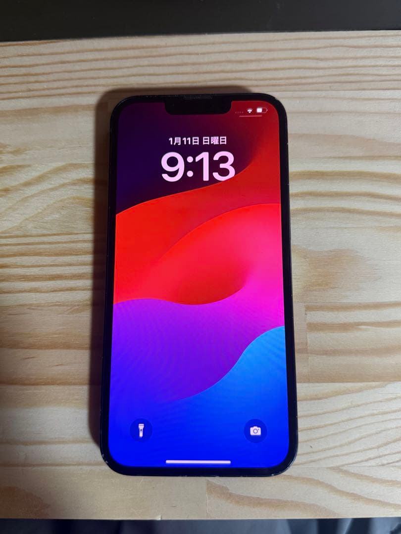 iPhone 13本体、ケース付き