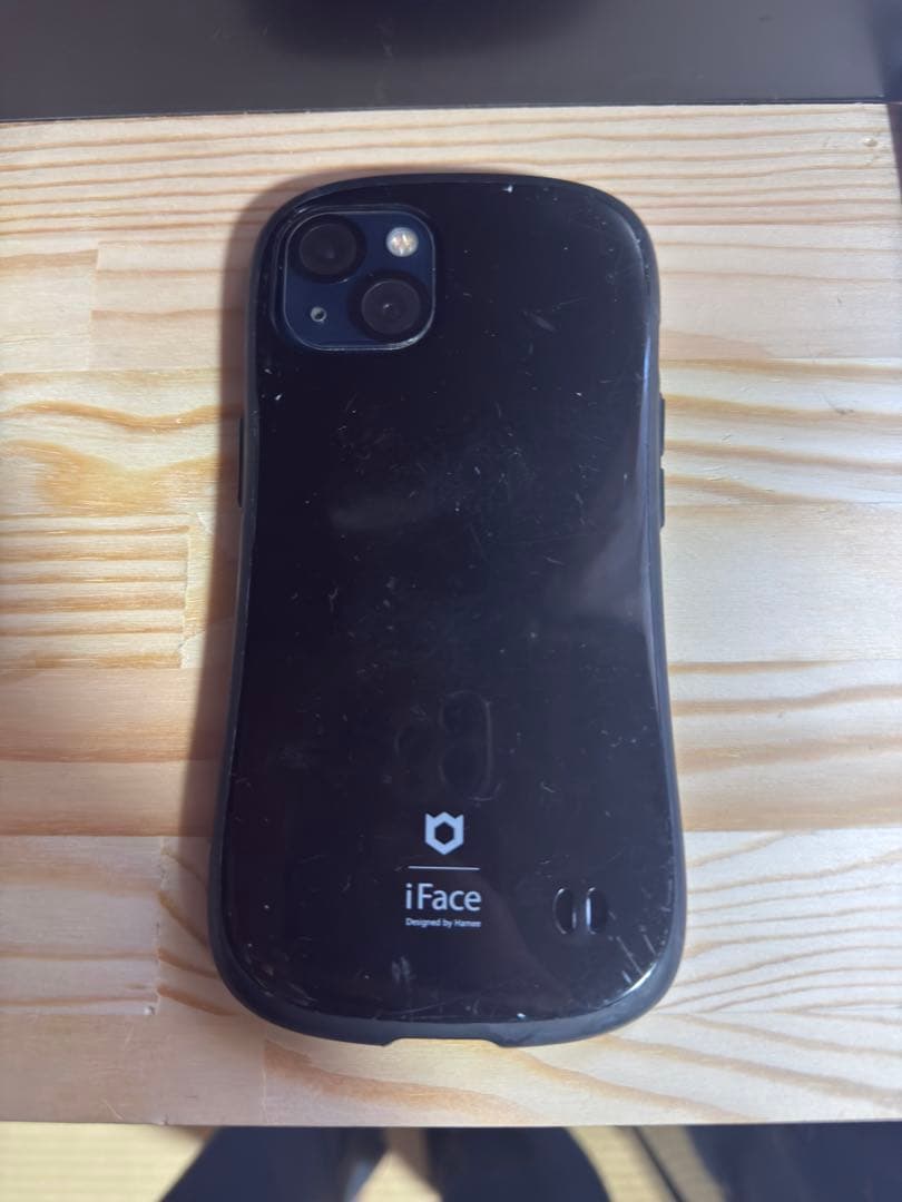 iPhone 13本体、ケース付き