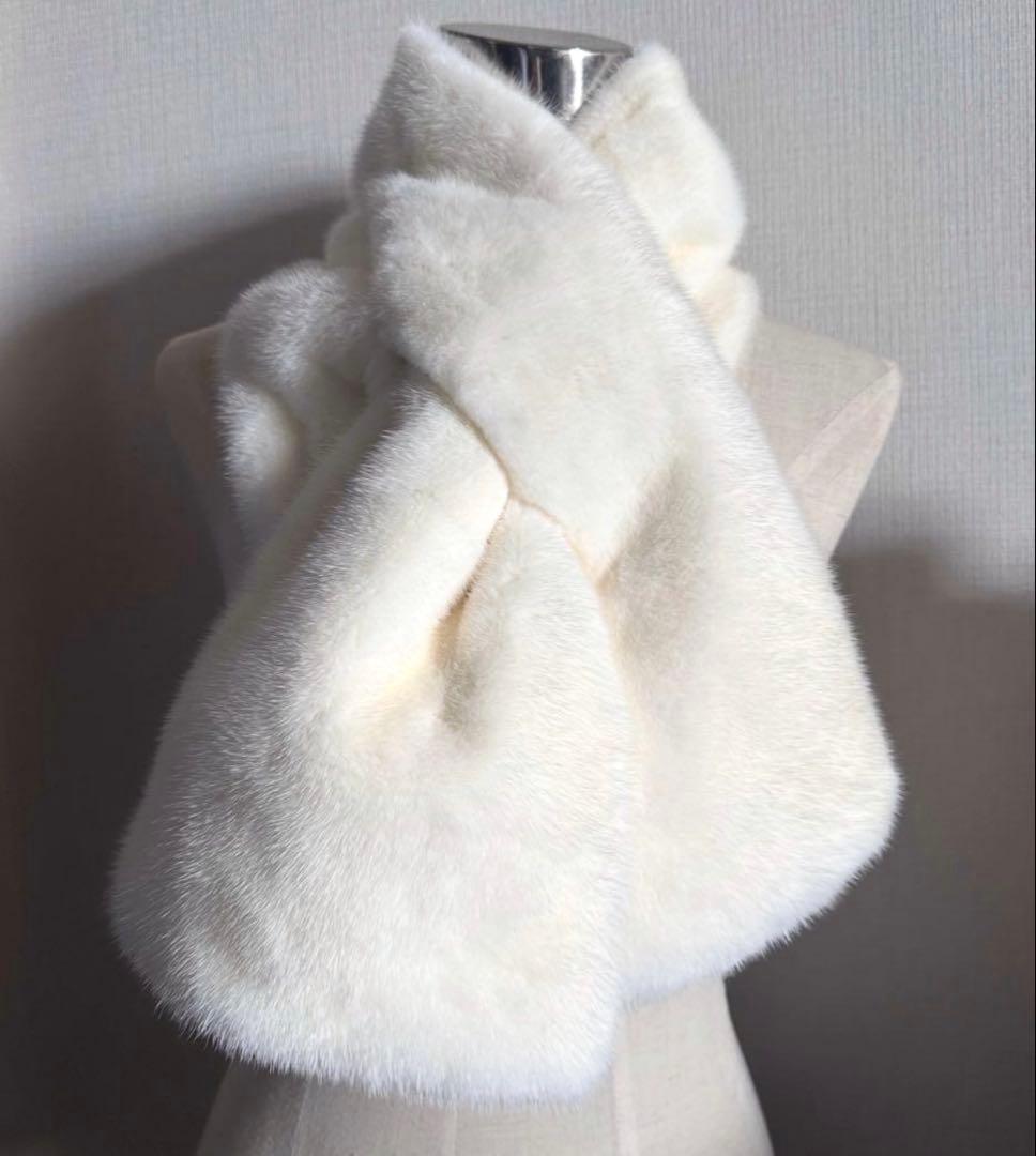 パールホワイトミンク　マフラー
