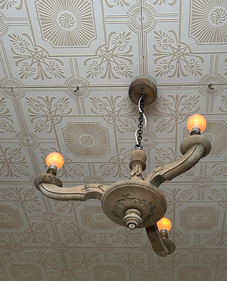 フランスアンティーク　木製シャンデリア　３灯　シャビー　店舗什器