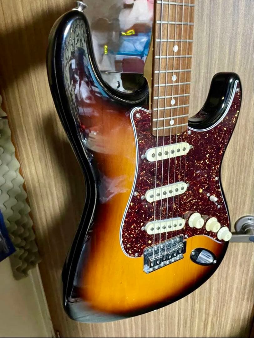 Squier ストラトキャスター by fender 難あり！