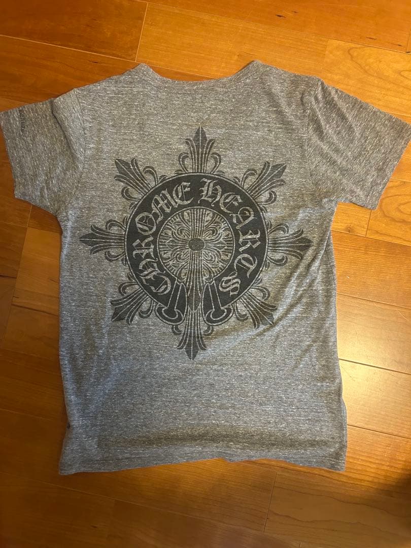 CHROME HEARTS グレー Vネック Tシャツ