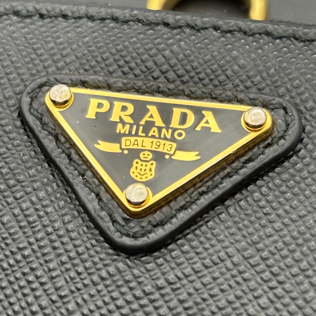 ✨未使用保管品✨PRADA AirPodsケース ポーチ サフィアーノレザー