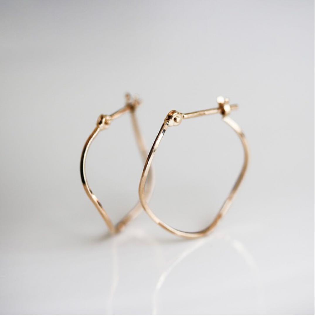 cui-cui キュイキュイ　ゴールドウェーブスナップフープピアス　K10YG