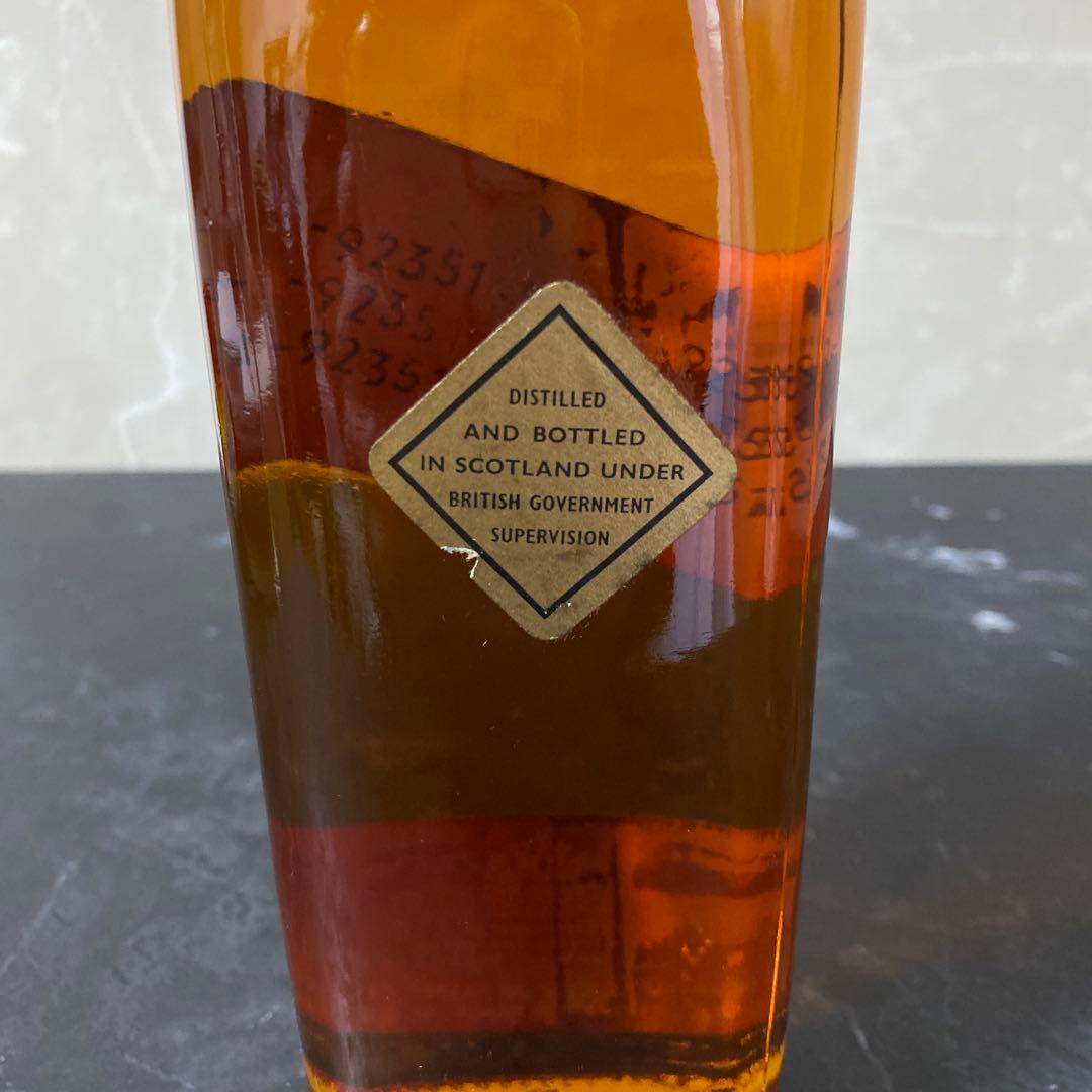 ジョニーウォーカー ブラックラベル ジョニ黒 金キャップ　白紋章　約750ml