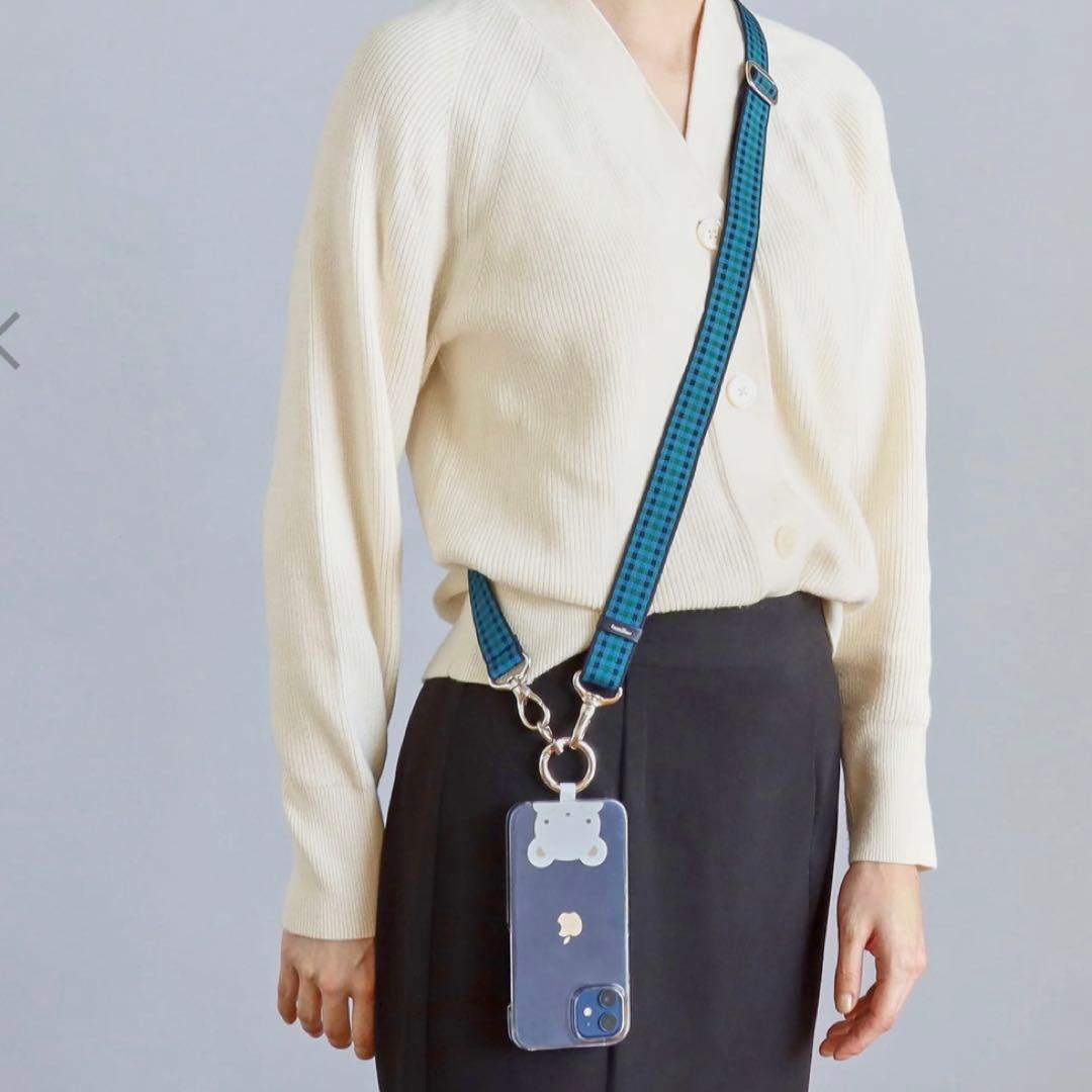 【完売品】☆ファミリア　ショルダー　ストラップ　レッド☆可愛い　スマホ　携帯