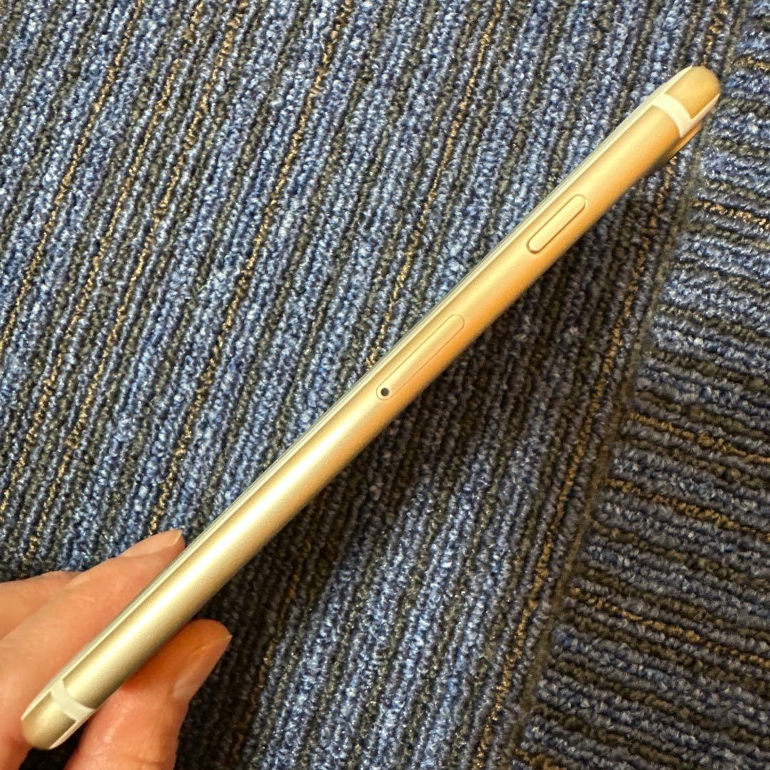 iPhone 7 32GB バッテリー82%