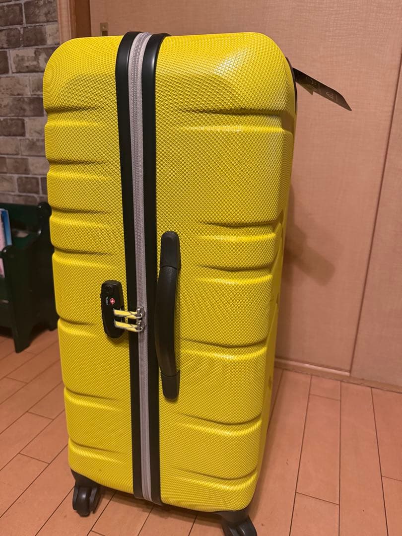 イエローキャリーケース 4輪