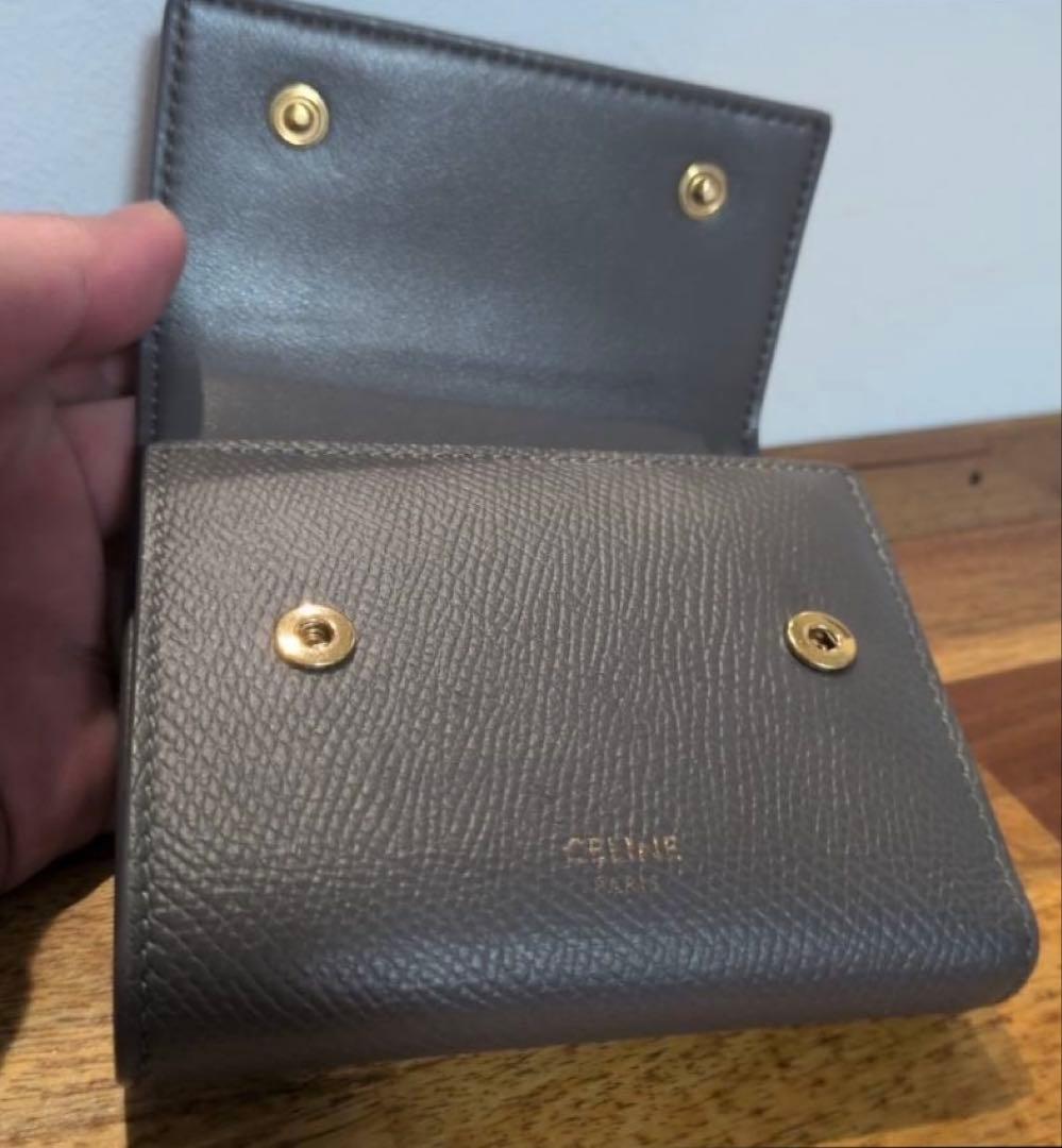 CELINE グレー 三つ折り財布 F4D-2200
