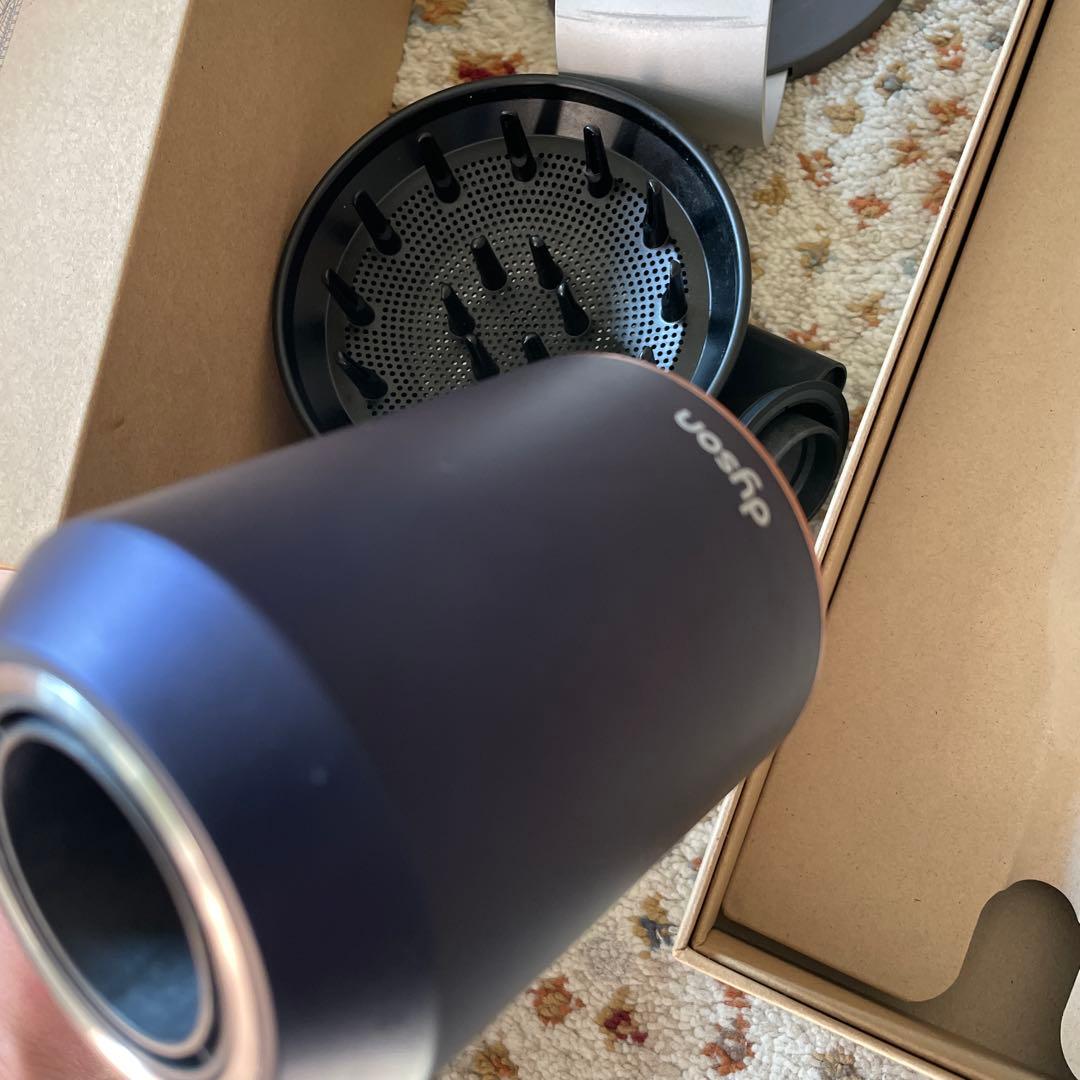 ダイソン dysonドライヤー hd08 スタンド付き