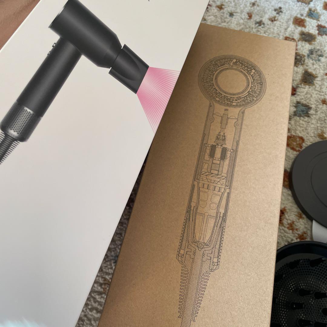 ダイソン dysonドライヤー hd08 スタンド付き