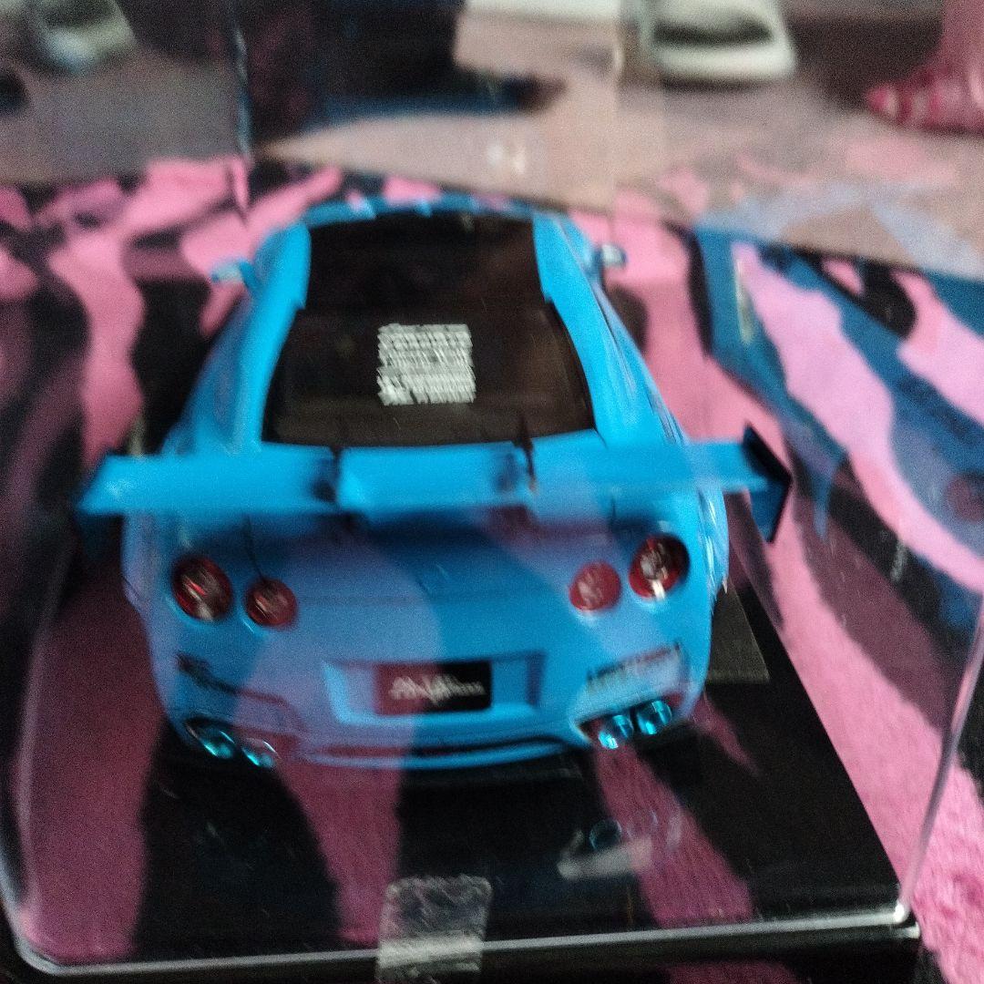 Nissan GT-R 1/18 スケールモデル 青